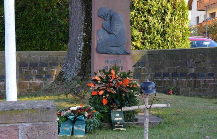 Foto aus einem früheren Jahr Volkstrauertag 2018 - Kranz