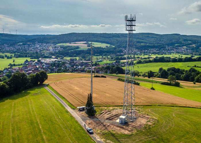 Alter und neuer Funkturm im Sommer 2016 Funktürme Neudorf 2016