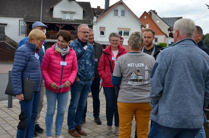 Begrüßung der Offiziellen durch den Ortsbeirat