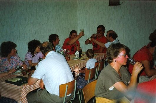 Erstes Treffen mit der Partnerwehr aus Neudorf im Erzgebirge 1990 Erstes Treffen mit der Partnerwehr aus Neudorf im Erzgebirge 1990