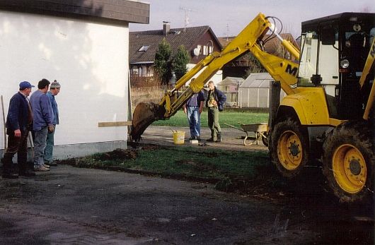 Zweiter Anbau neue Fahrzeugbox 1998 Zweiter Anbau neue Fahrzeugbox 1998