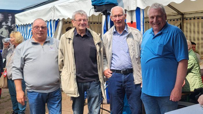 Michael Herrmann (2. Vorsitzender), Reinhold Müller, Dieter Rasch, Thomas Joffroy (v.l.) Michael Herrmann (2. Vorsitzender), Reinhold Müller, Dieter Rasch, Thomas Joffroy (v.l.)