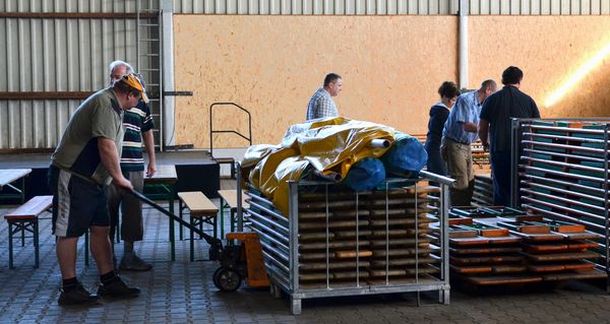 ... in einen Festsaal ... in einen Festsaal